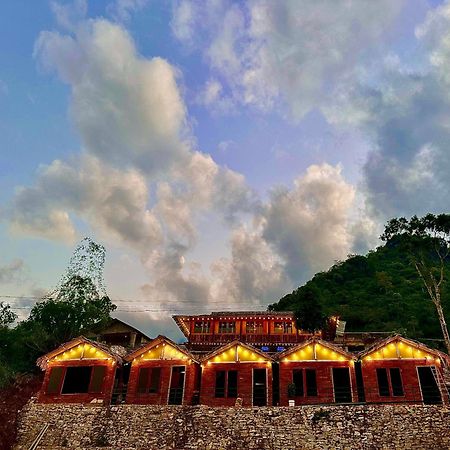 Du Gia Cozy Homestay & Tours Làng Cac Exteriör bild