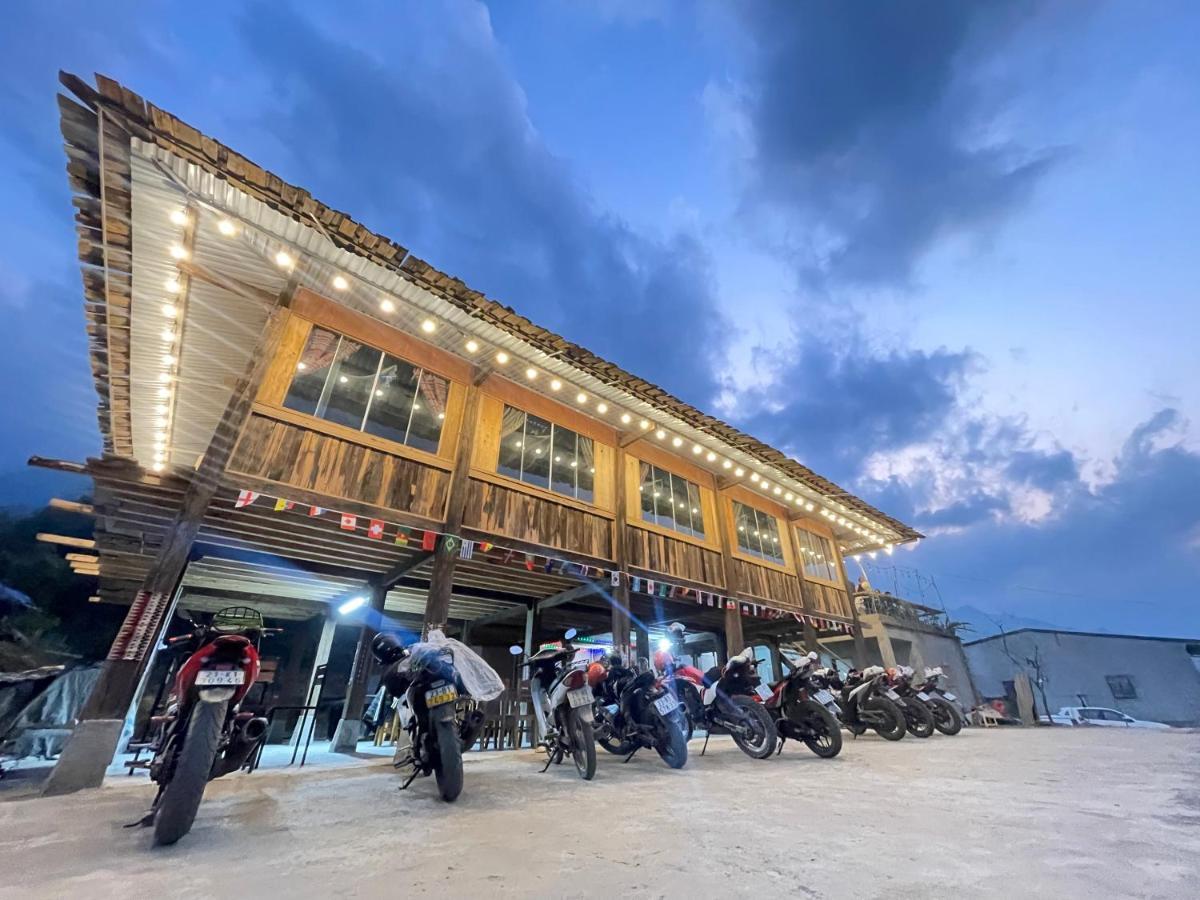 Du Gia Cozy Homestay & Tours Làng Cac Exteriör bild