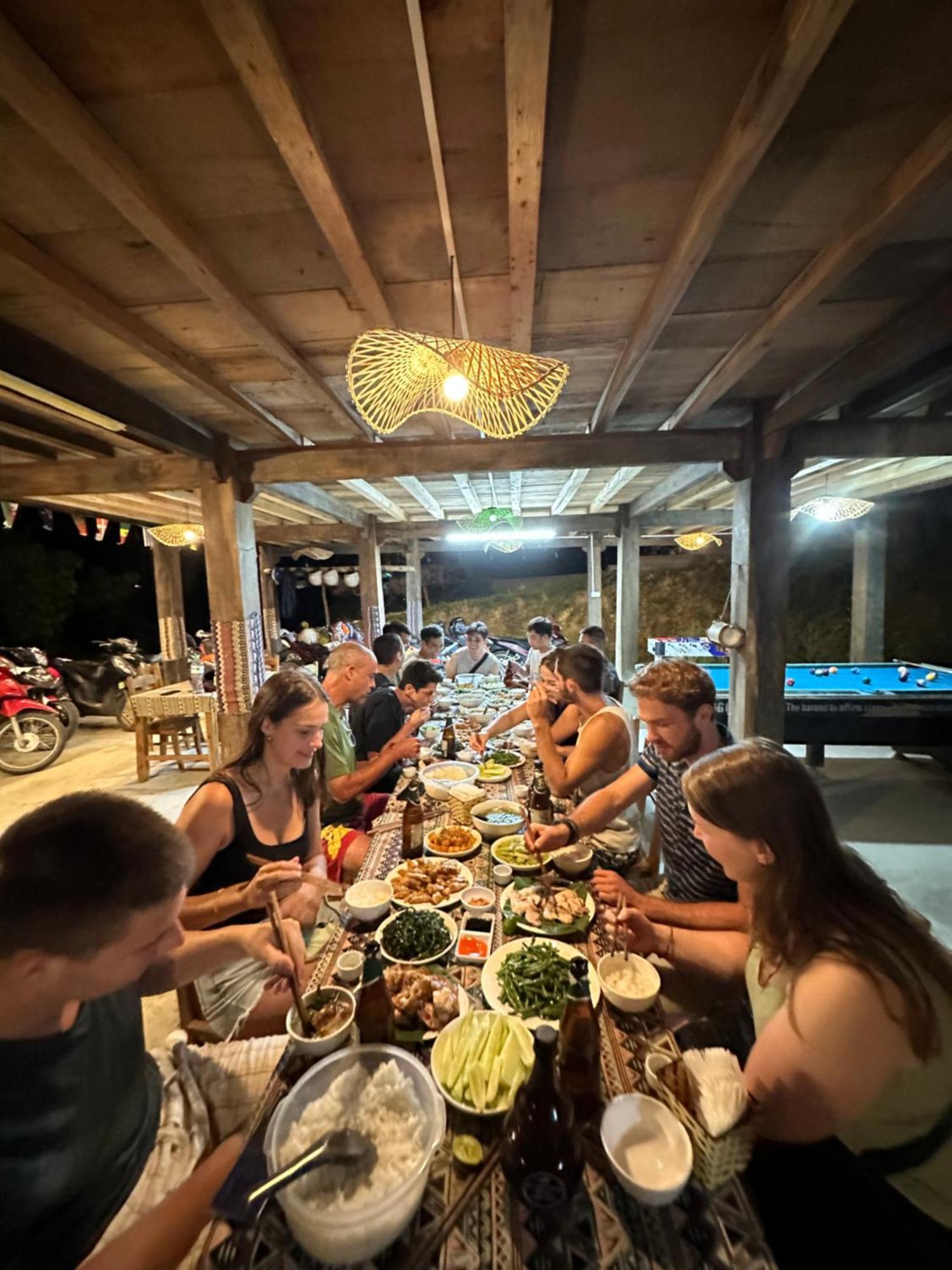 Du Gia Cozy Homestay & Tours Làng Cac Exteriör bild
