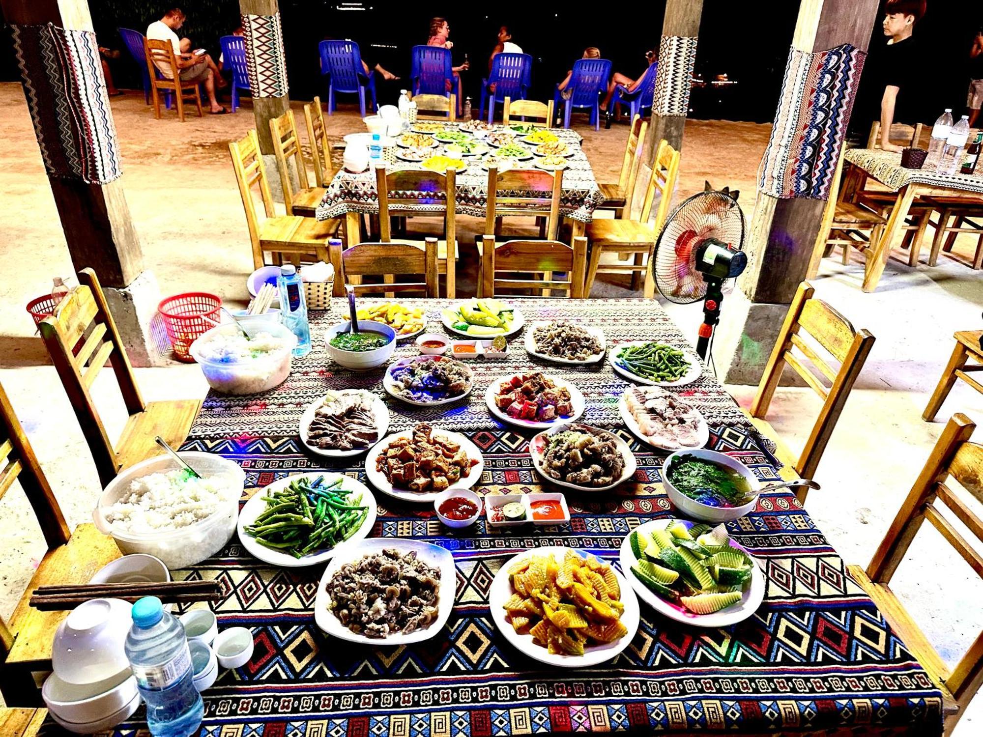 Du Gia Cozy Homestay & Tours Làng Cac Exteriör bild