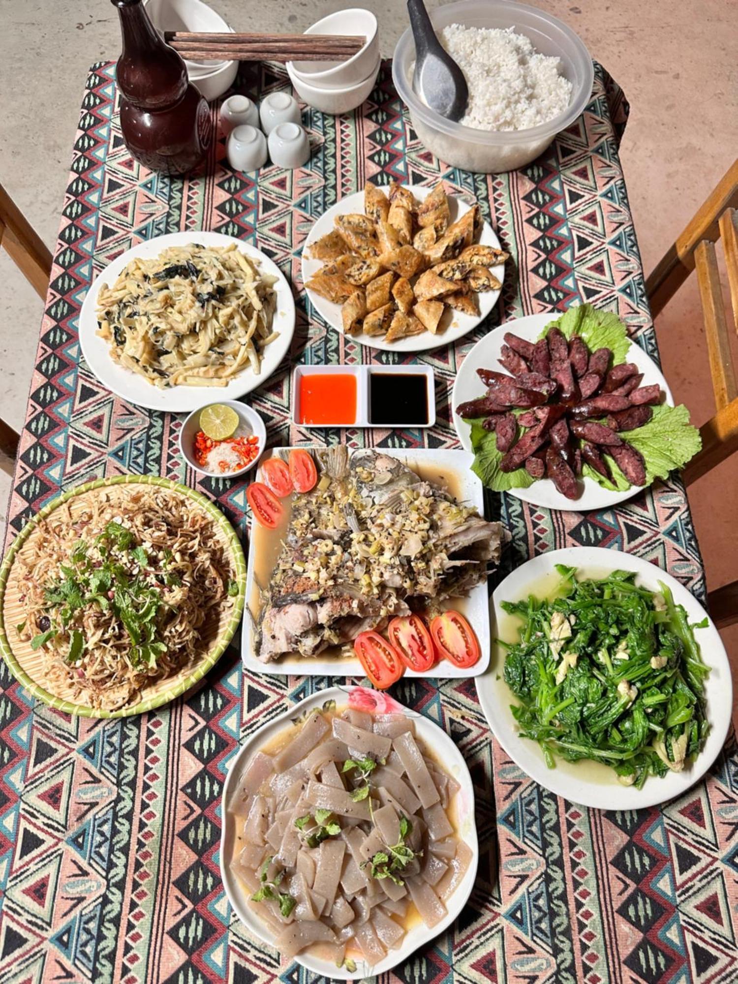 Du Gia Cozy Homestay & Tours Làng Cac Exteriör bild